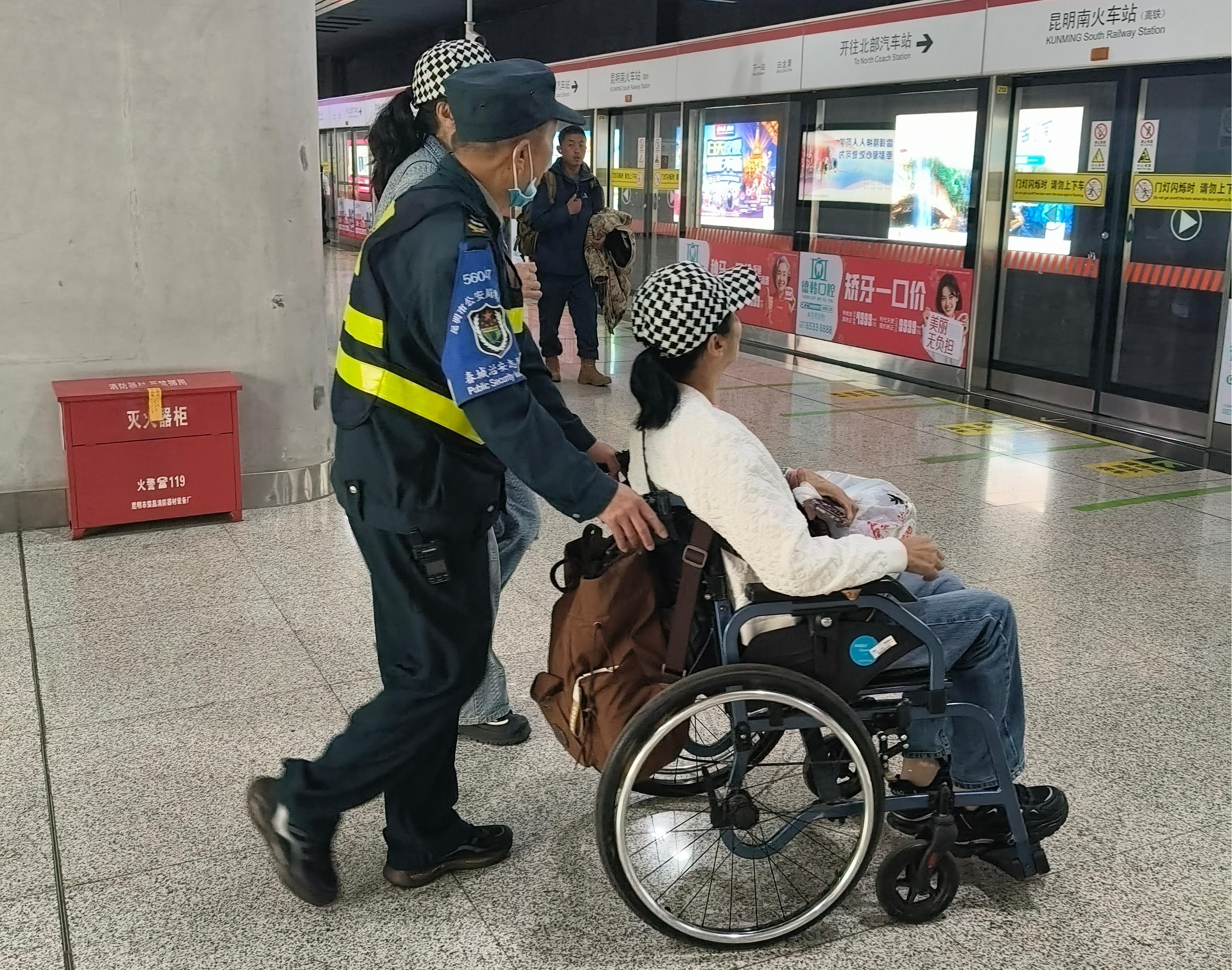 服务涵盖昆明无人机培训、昆明保安服务、昆明物业服务、昆明宠物医疗美容、昆明职业技能培训服务、昆明广告策划、昆明安防监控。