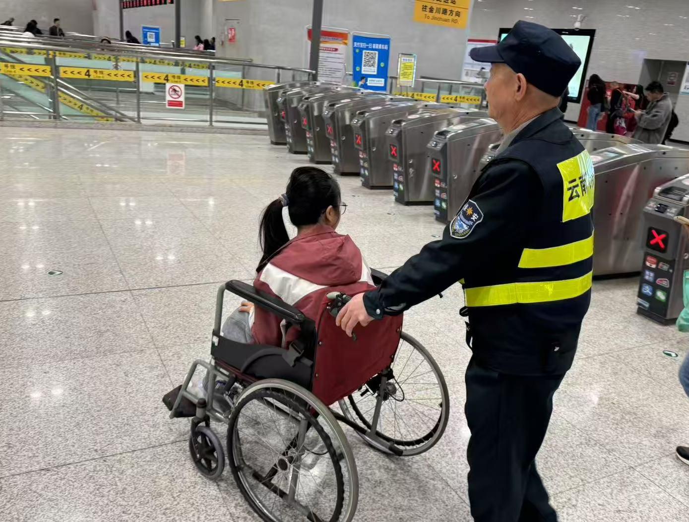 服务涵盖昆明无人机培训、昆明保安服务、昆明物业服务、昆明宠物医疗美容、昆明职业技能培训服务、昆明广告策划、昆明安防监控。