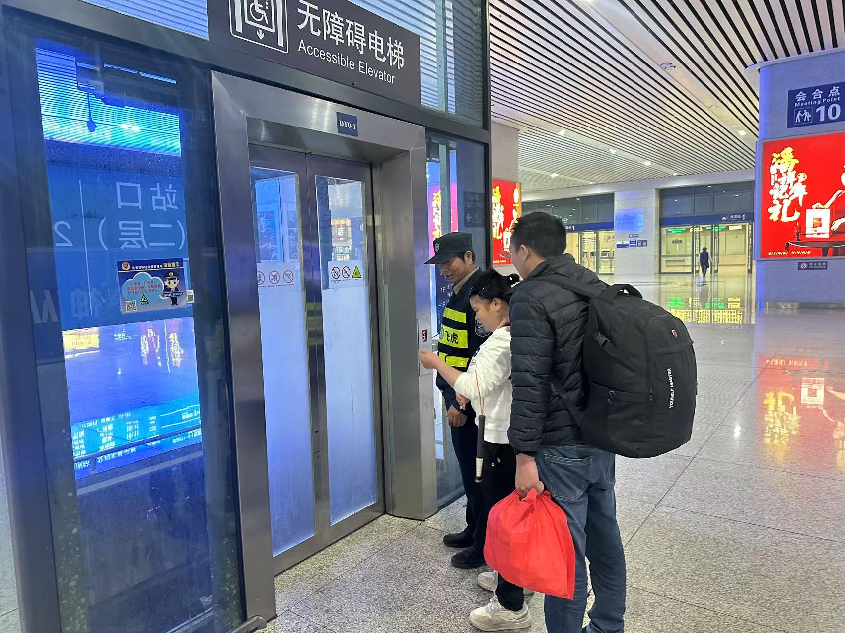 服务涵盖昆明无人机培训、昆明保安服务、昆明物业服务、昆明宠物医疗美容、昆明职业技能培训服务、昆明广告策划、昆明安防监控。