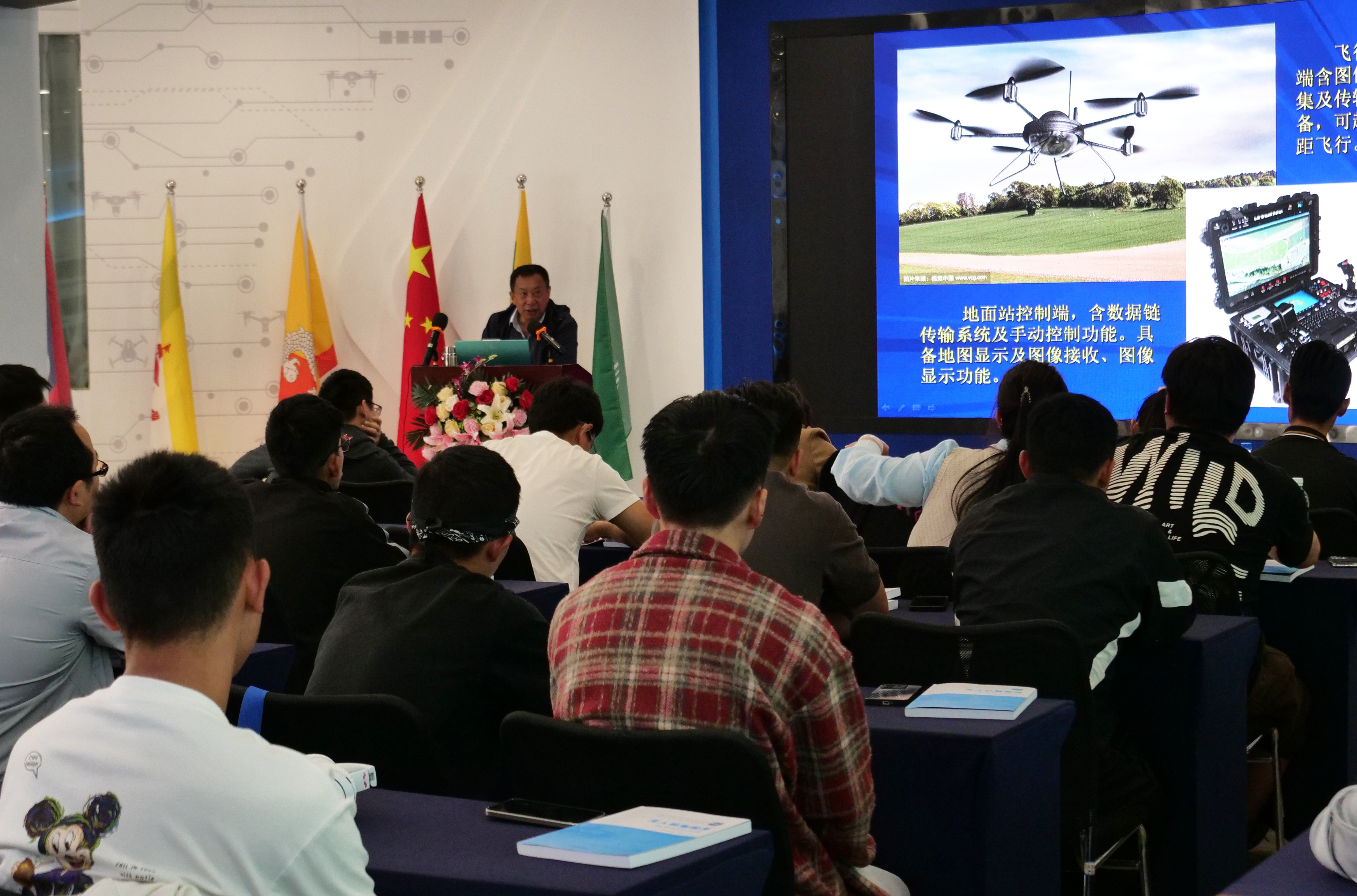 服务涵盖昆明无人机培训、昆明保安服务、昆明物业服务、昆明宠物医疗美容、昆明职业技能培训服务、昆明广告策划、昆明安防监控。