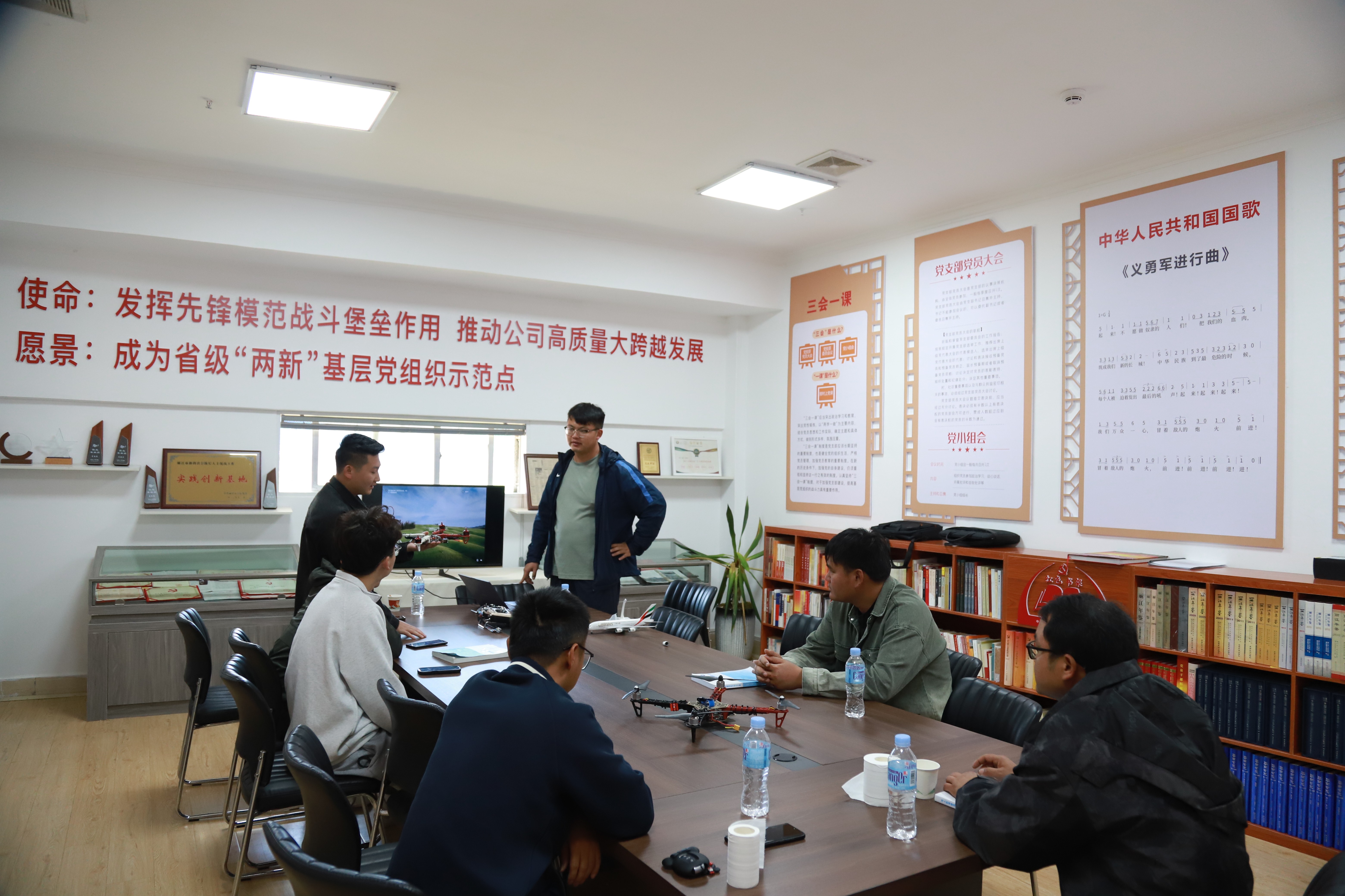 服务涵盖昆明无人机培训、昆明保安服务、昆明物业服务、昆明宠物医疗美容、昆明职业技能培训服务、昆明广告策划、昆明安防监控。