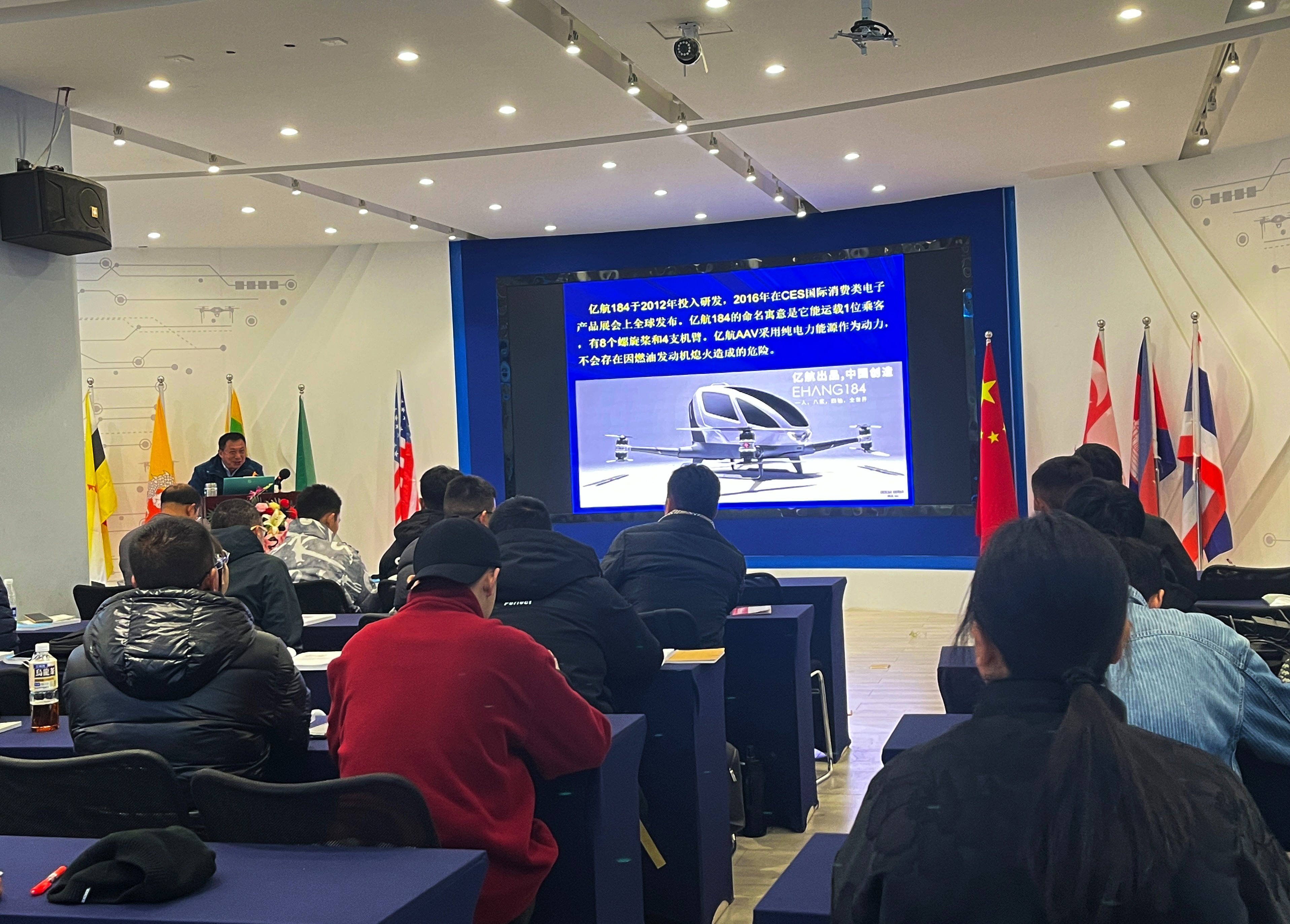 服务涵盖昆明无人机培训、昆明保安服务、昆明物业服务、昆明宠物医疗美容、昆明职业技能培训服务、昆明广告策划、昆明安防监控。 服务涵盖昆明无人机培训、昆明保安服务、昆明物业服务、昆明宠物医疗美容、昆明职业技能培训服务、昆明广告策划、昆明安防监控。