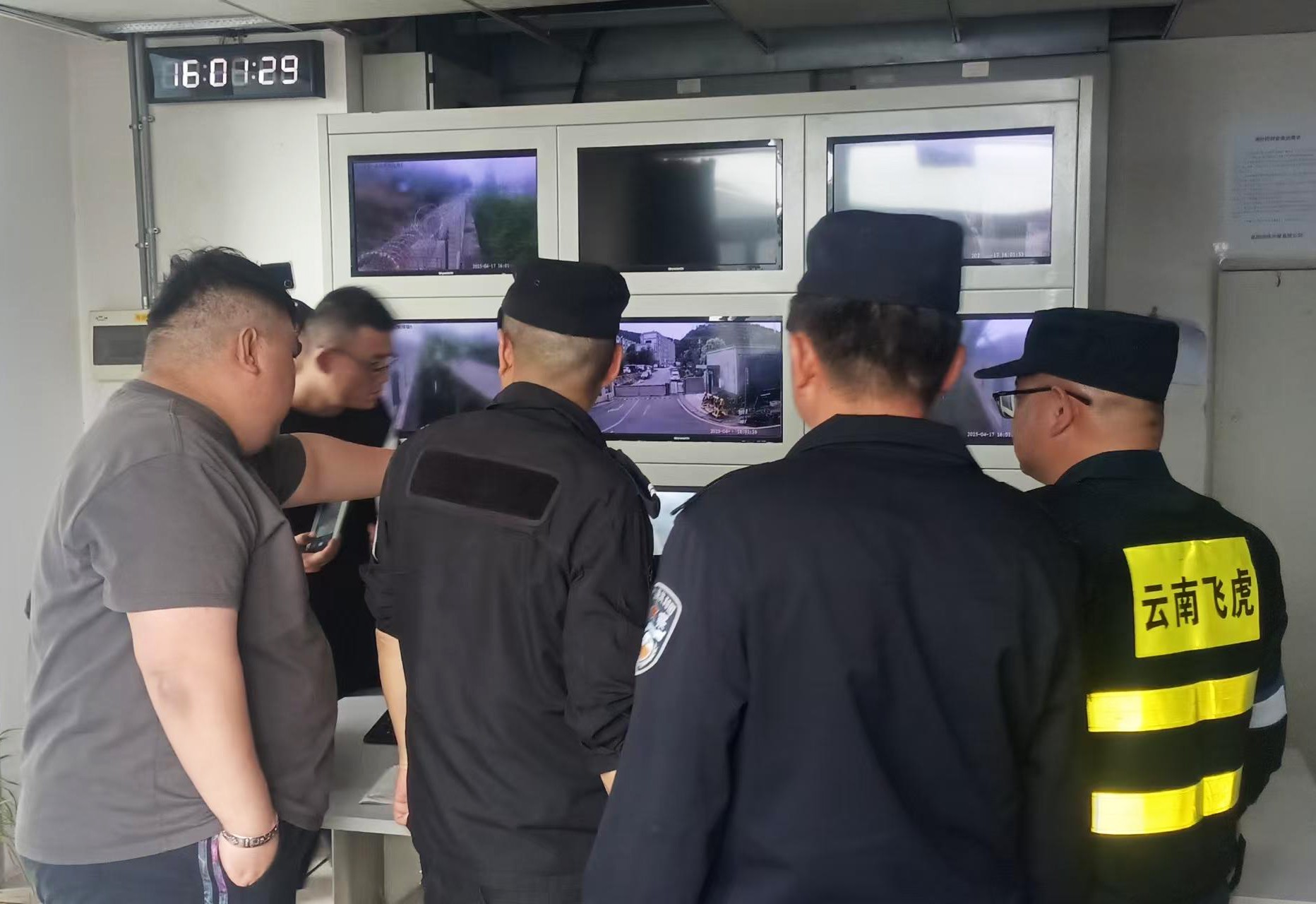 服务涵盖昆明无人机培训、昆明保安服务、昆明物业服务、昆明宠物医疗美容、昆明职业技能培训服务、昆明广告策划、昆明安防监控。