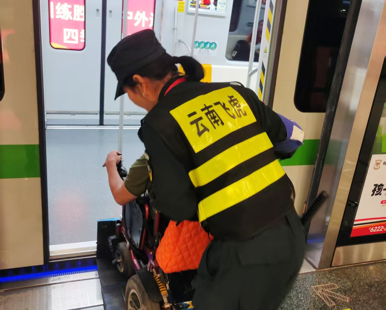 服务涵盖昆明无人机培训、昆明保安服务、昆明物业服务、昆明宠物医疗美容、昆明职业技能培训服务、昆明广告策划、昆明安防监控。