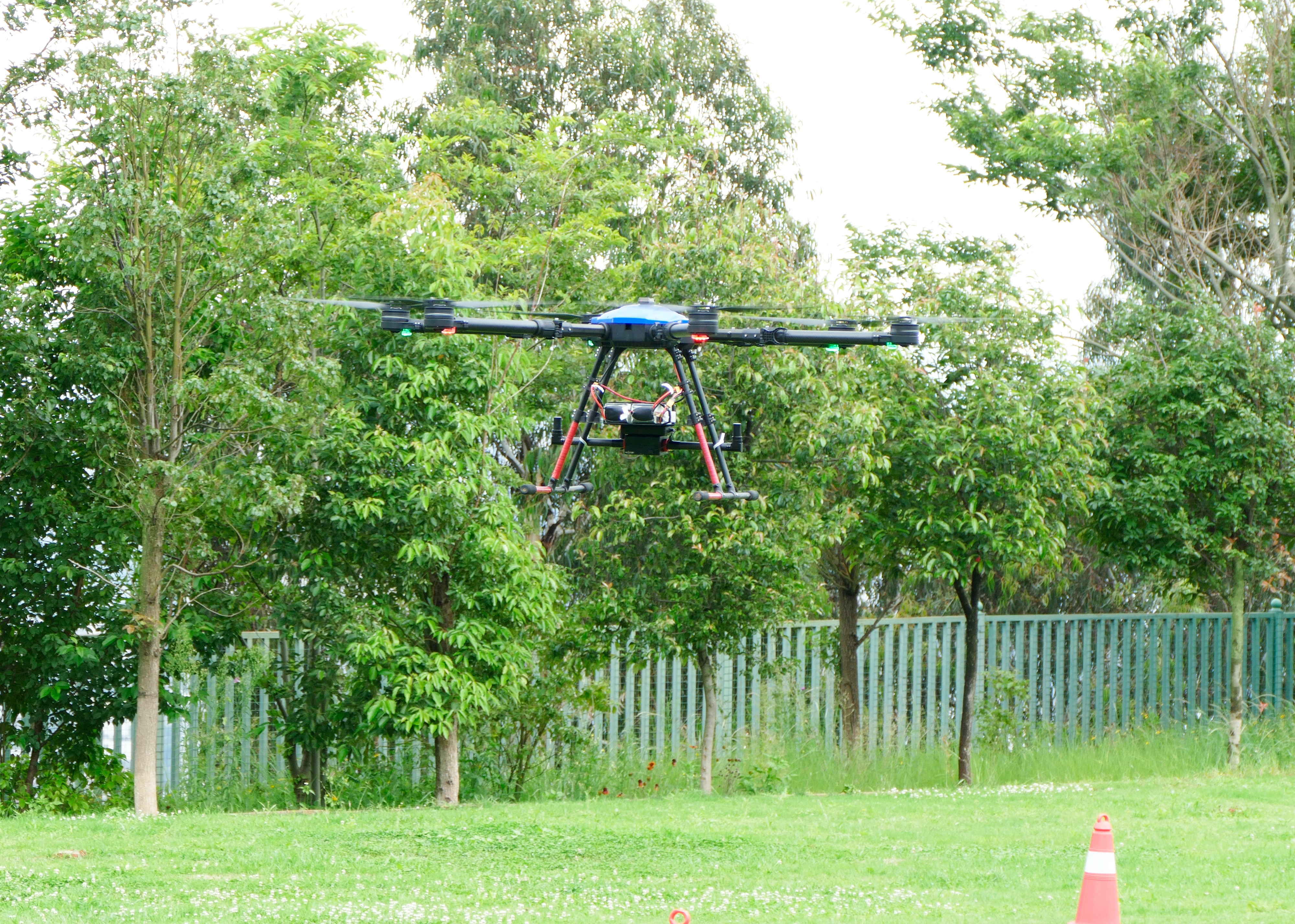 服务涵盖昆明无人机培训、昆明保安服务、昆明物业服务、昆明宠物医疗美容、昆明职业技能培训服务、昆明广告策划、昆明安防监控。