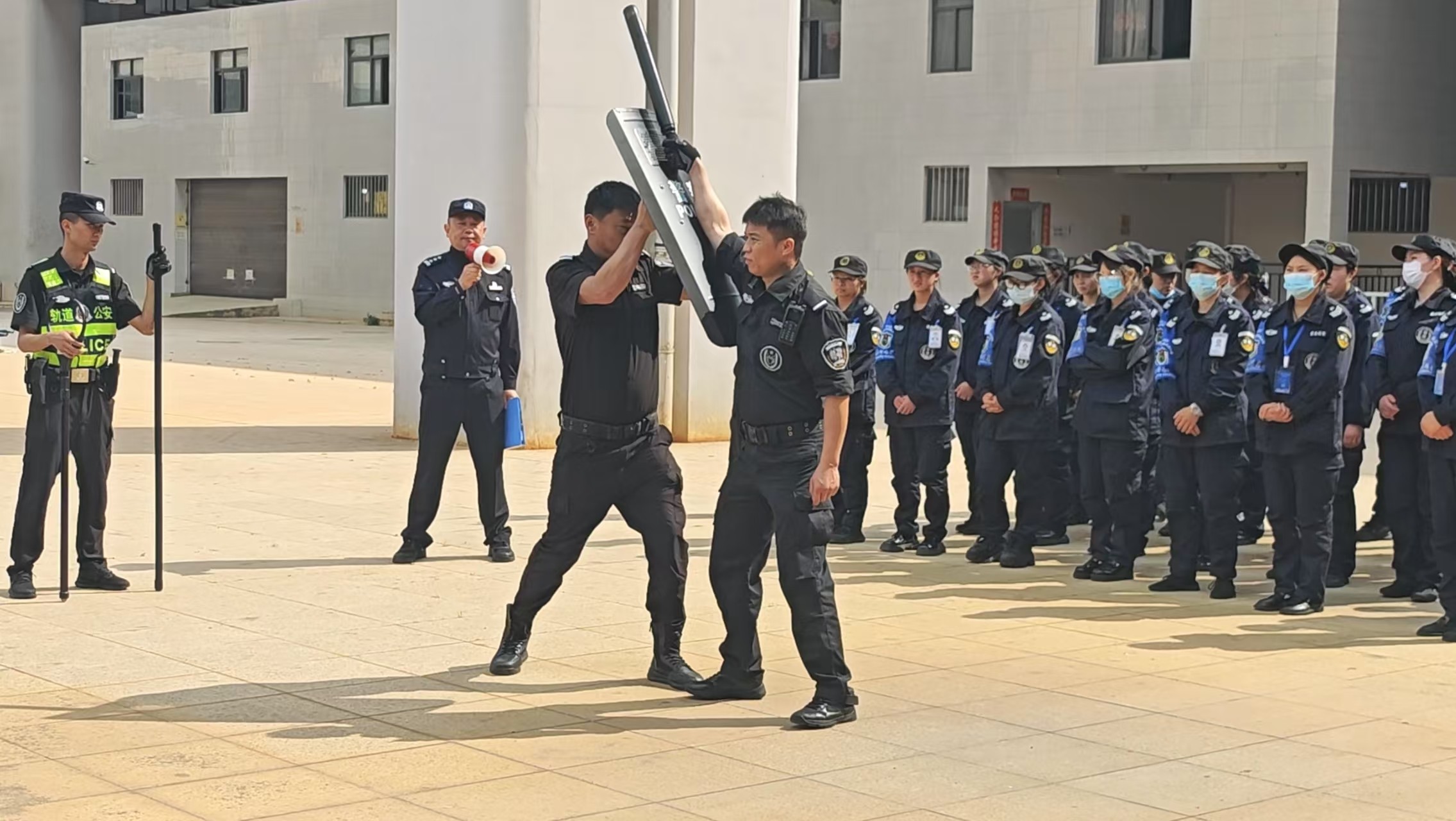 服务涵盖昆明无人机培训、昆明保安服务、昆明物业服务、昆明宠物医疗美容、昆明职业技能培训服务、昆明广告策划、昆明安防监控。