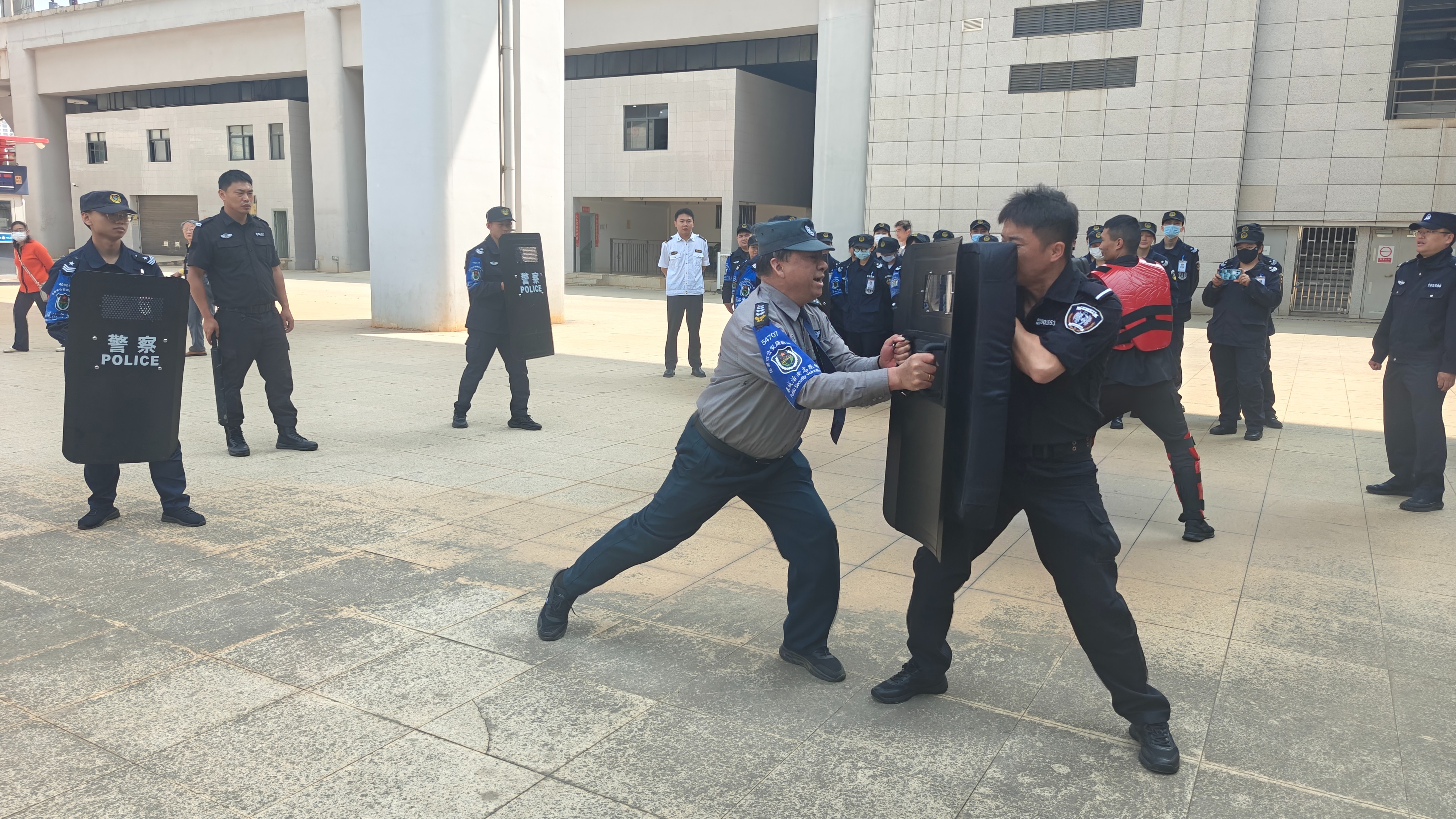 服务涵盖昆明无人机培训、昆明保安服务、昆明物业服务、昆明宠物医疗美容、昆明职业技能培训服务、昆明广告策划、昆明安防监控。