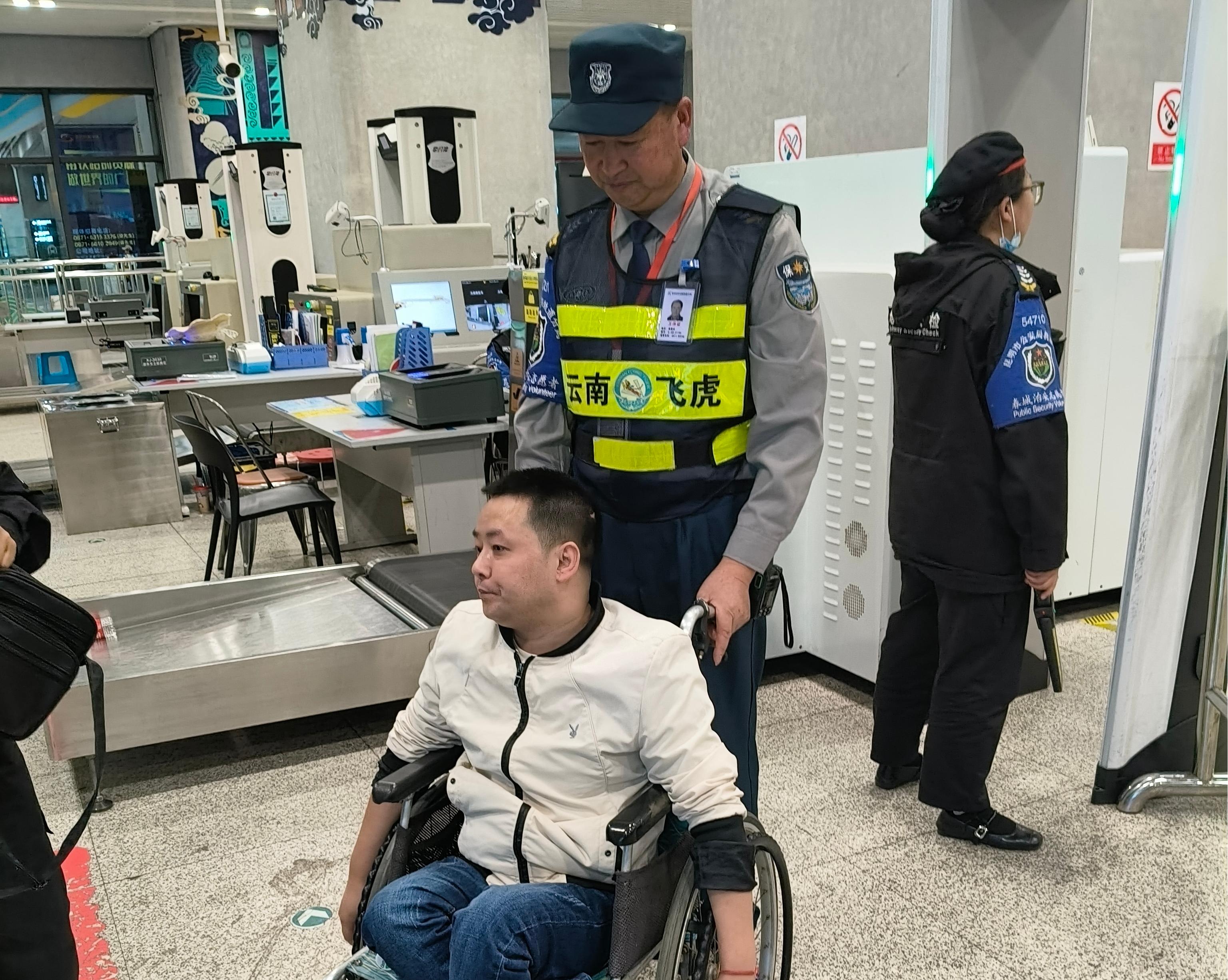 服务涵盖昆明无人机培训、昆明保安服务、昆明物业服务、昆明宠物医疗美容、昆明职业技能培训服务、昆明广告策划、昆明安防监控。