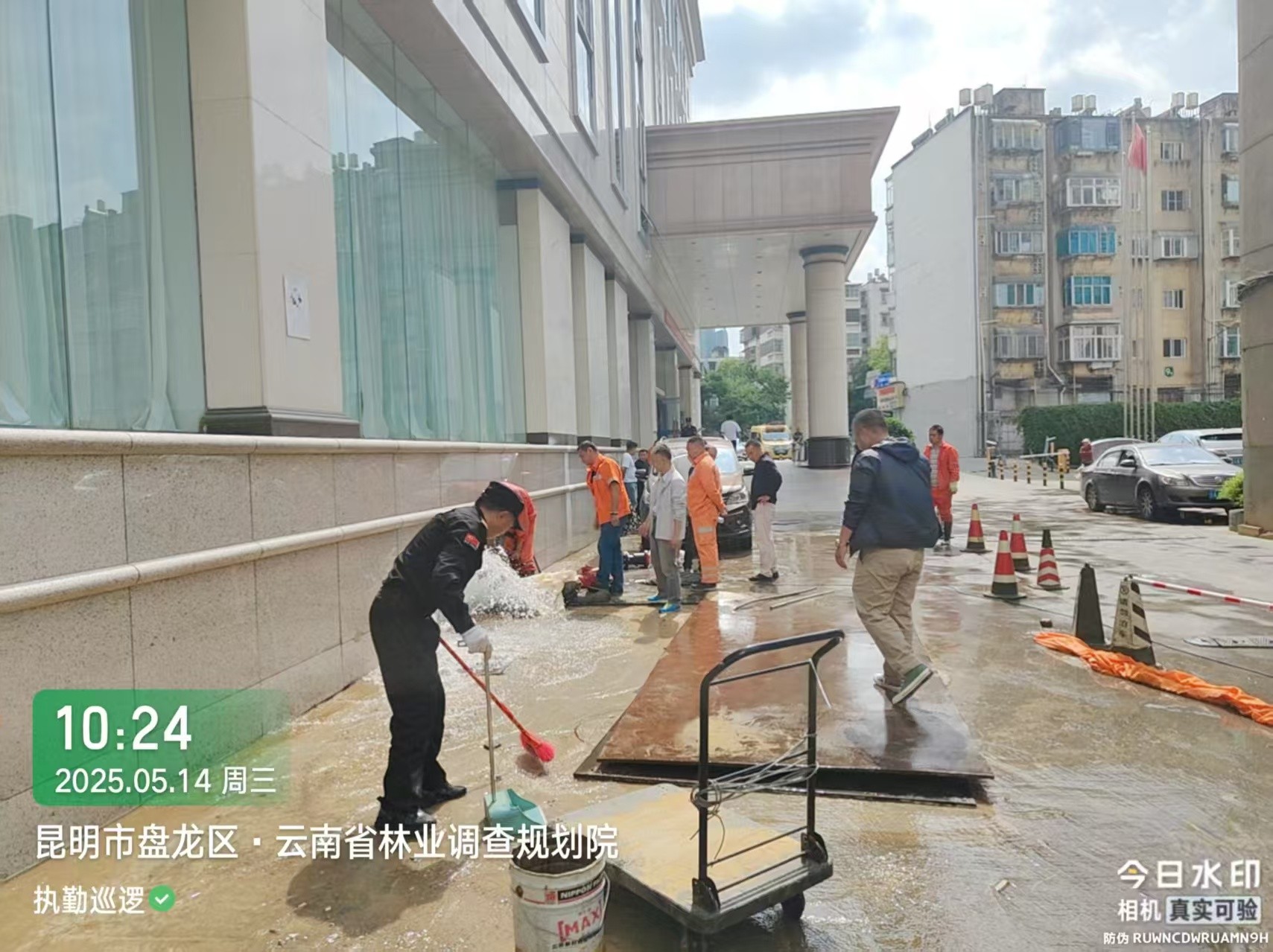 服务涵盖昆明无人机培训、昆明保安服务、昆明物业服务、昆明宠物医疗美容、昆明职业技能培训服务、昆明广告策划、昆明安防监控。