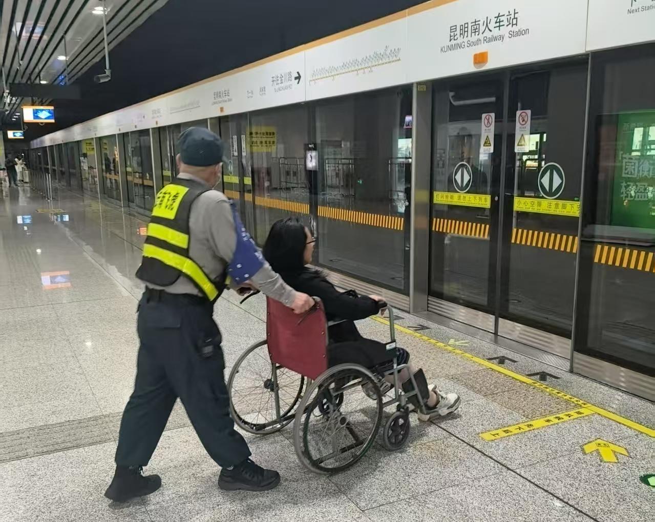 服务涵盖昆明无人机培训、昆明保安服务、昆明物业服务、昆明宠物医疗美容、昆明职业技能培训服务、昆明广告策划、昆明安防监控。