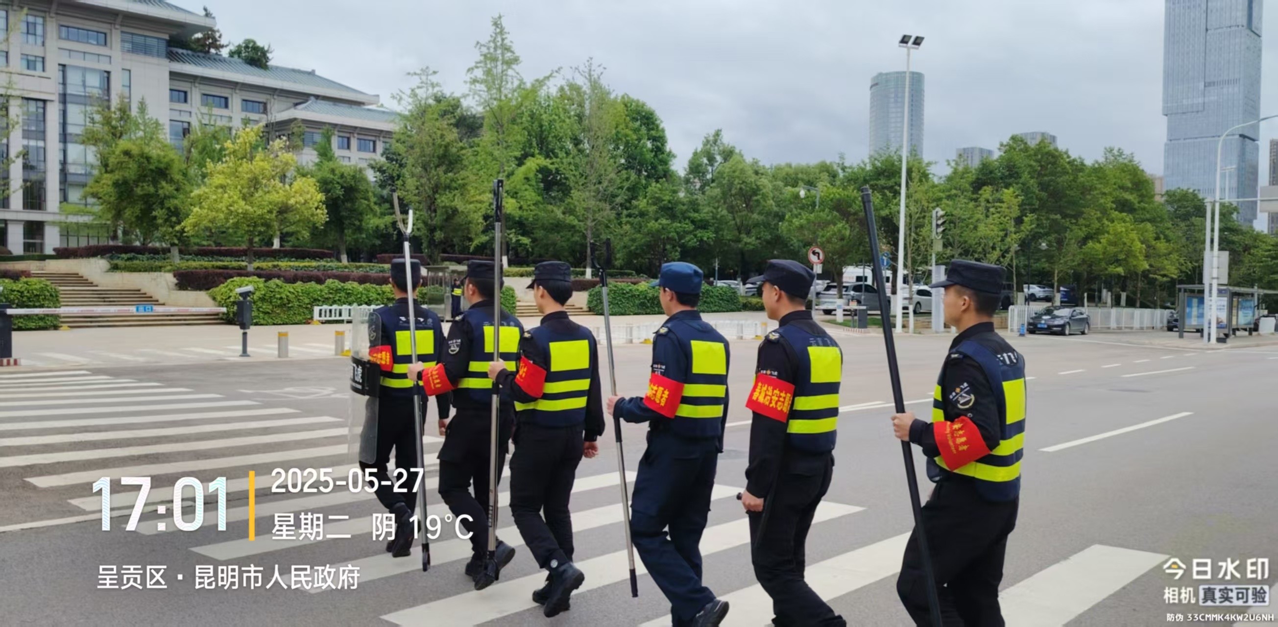 服务涵盖昆明无人机培训、昆明保安服务、昆明物业服务、昆明宠物医疗美容、昆明职业技能培训服务、昆明广告策划、昆明安防监控。