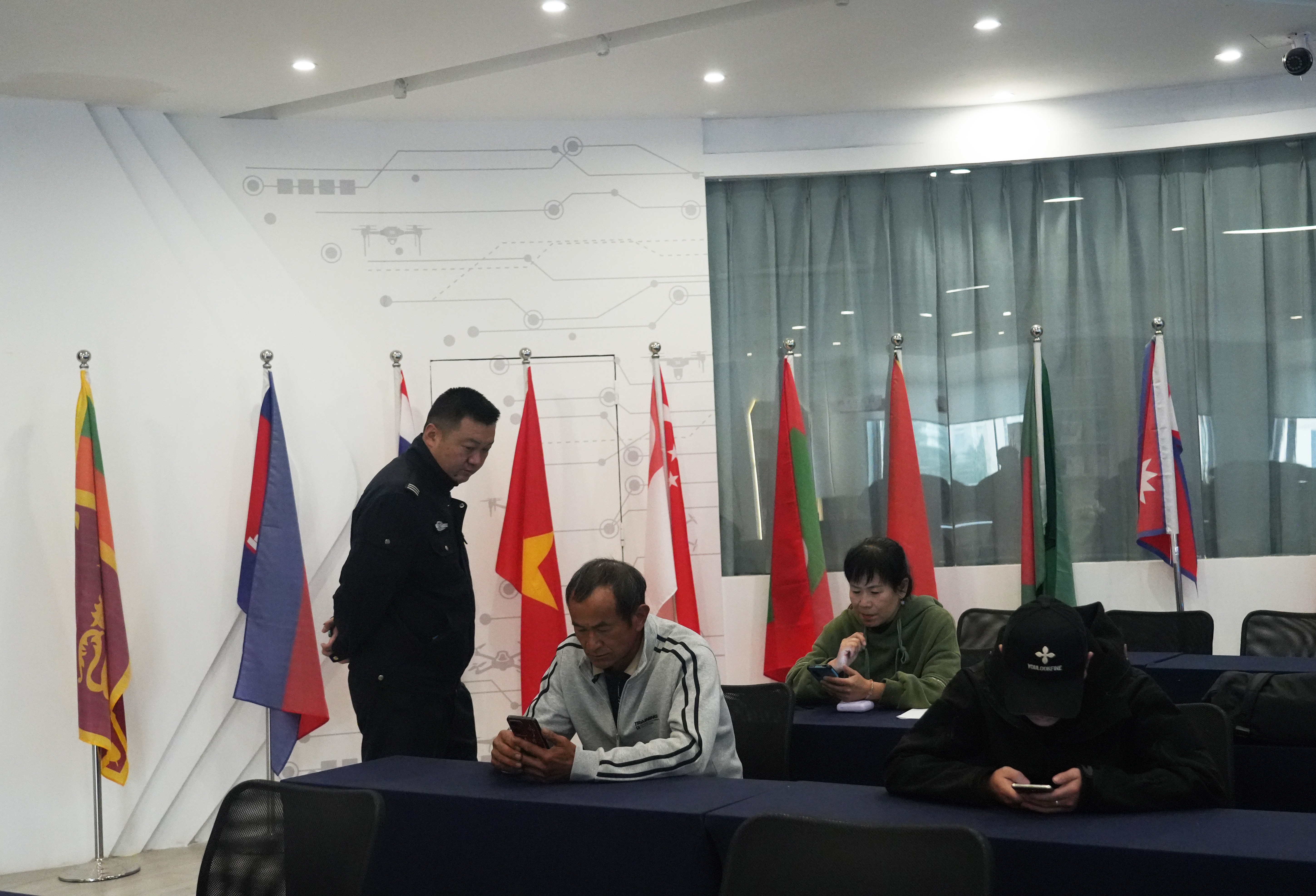 服务涵盖昆明无人机培训、昆明保安服务、昆明物业服务、昆明宠物医疗美容、昆明职业技能培训服务、昆明广告策划、昆明安防监控。