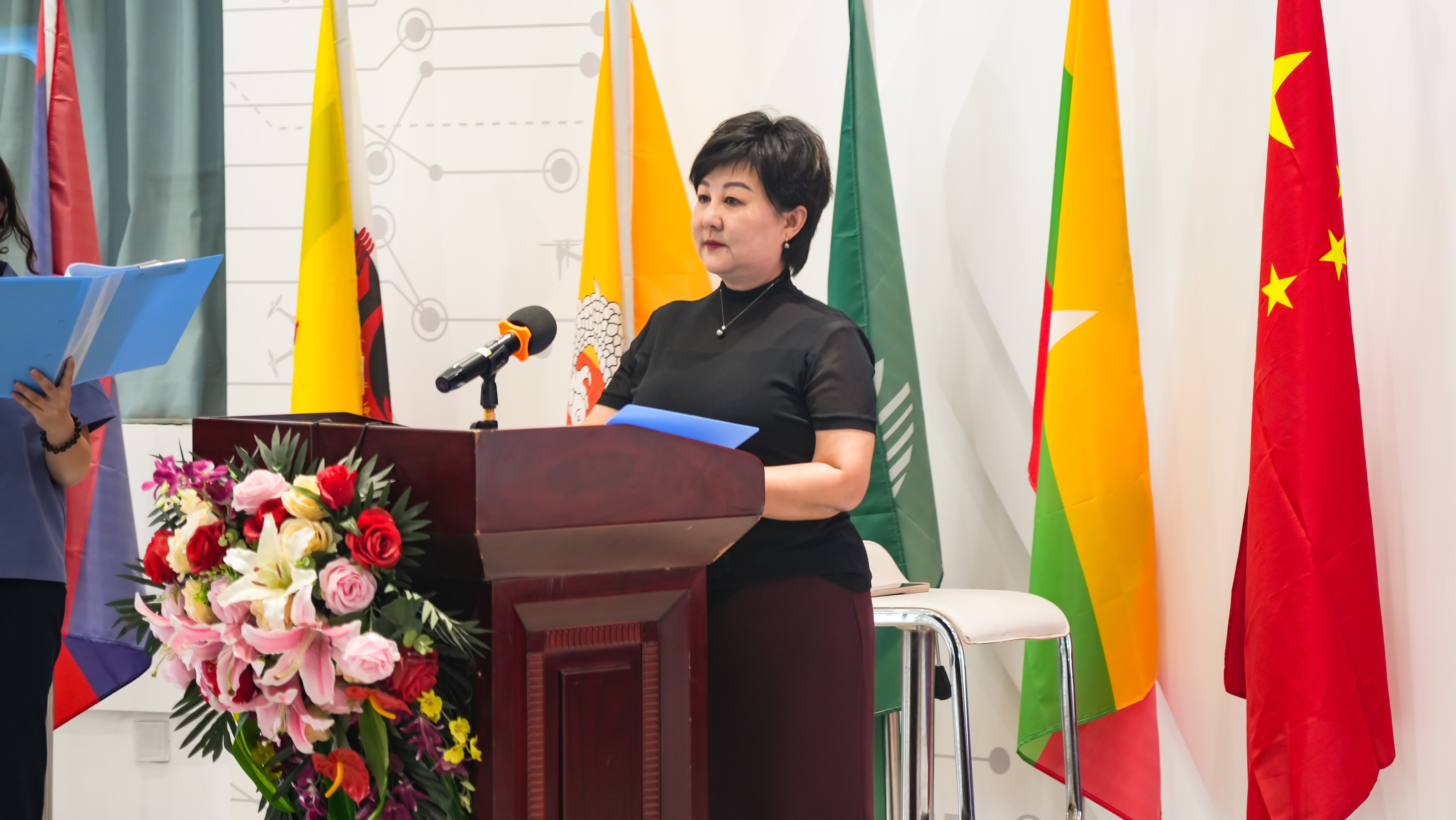 服务涵盖昆明无人机培训、昆明保安服务、昆明物业服务、昆明宠物医疗美容、昆明职业技能培训服务、昆明广告策划、昆明安防监控。