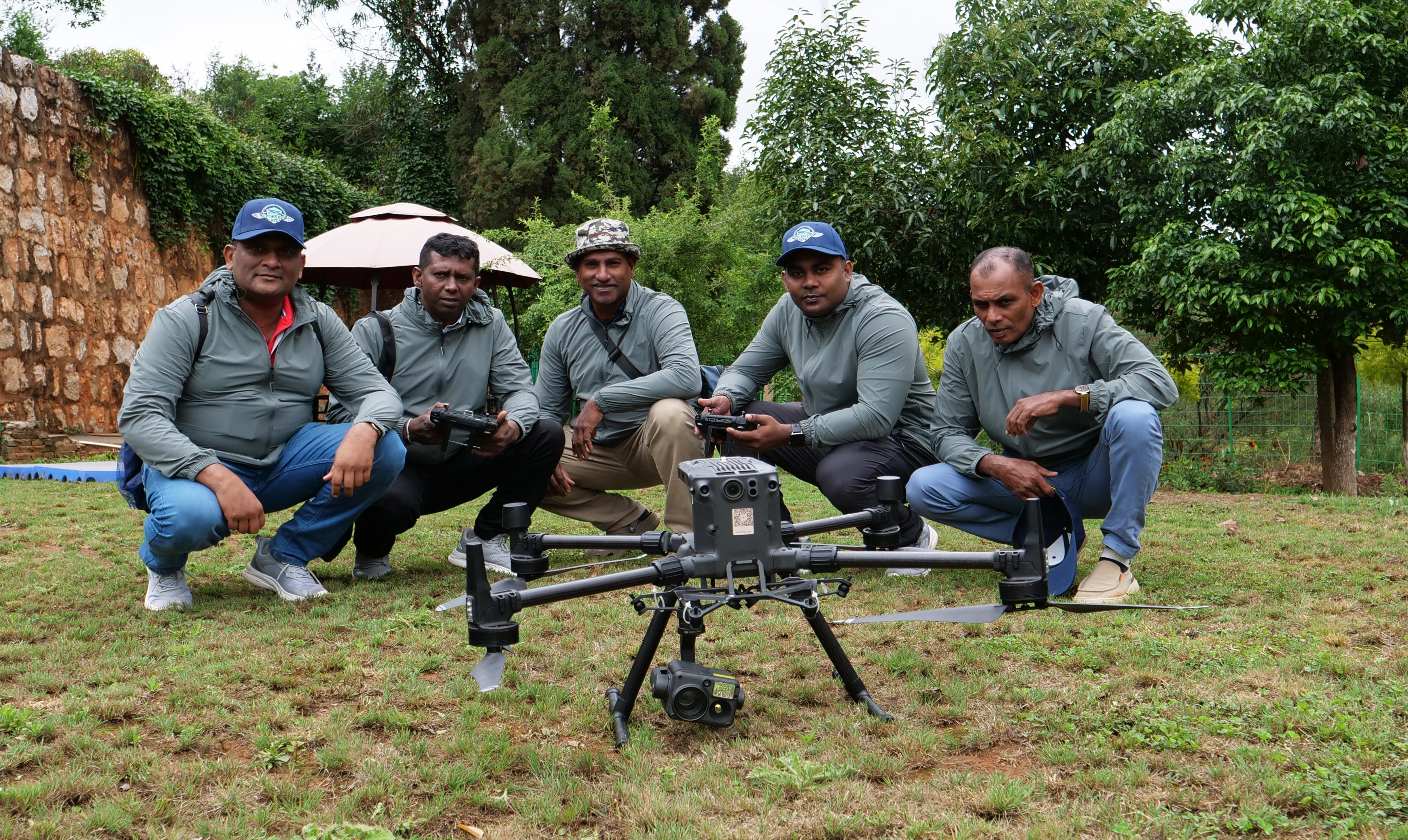 服务涵盖昆明无人机培训、昆明保安服务、昆明物业服务、昆明宠物医疗美容、昆明职业技能培训服务、昆明广告策划、昆明安防监控。