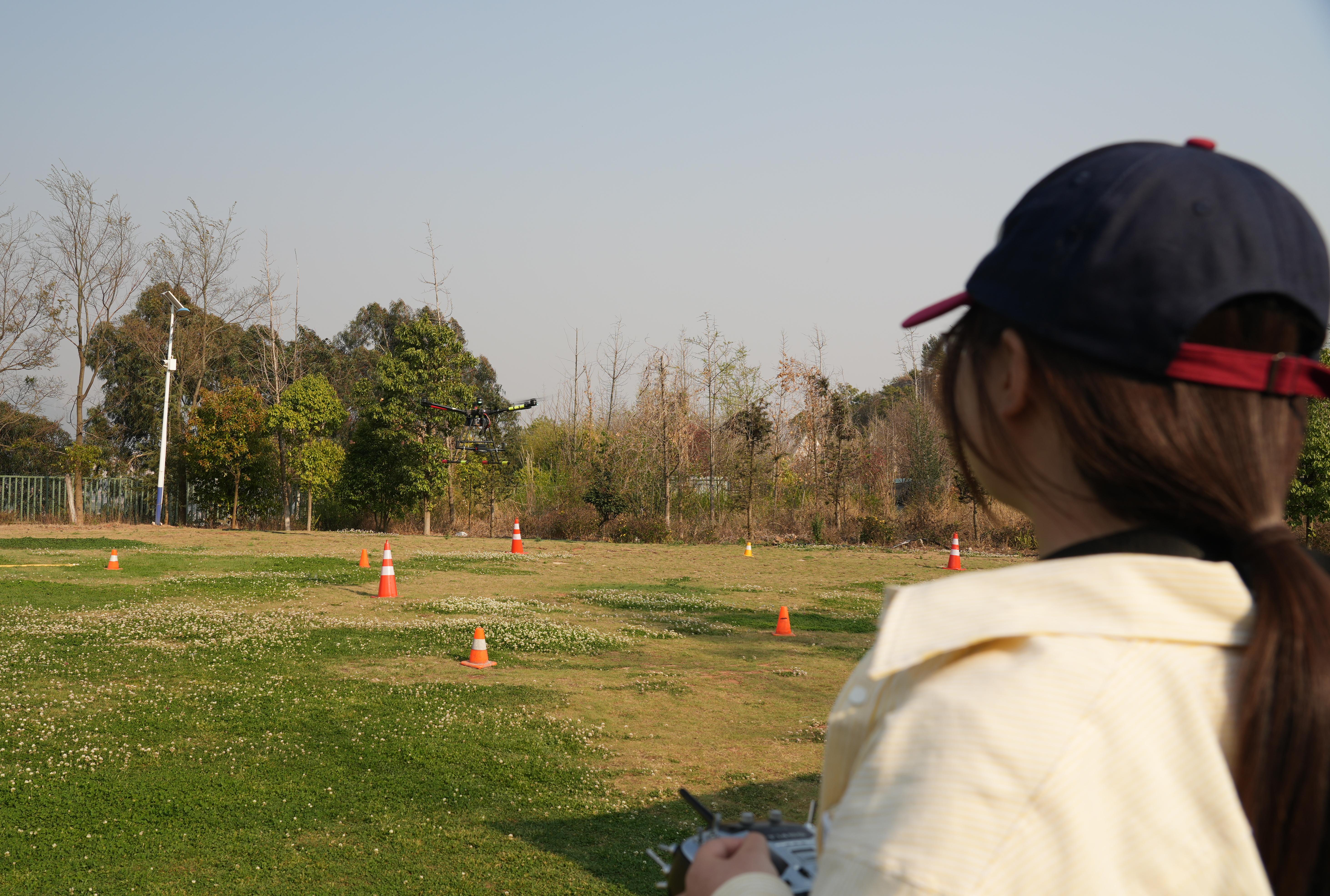 服务涵盖昆明无人机培训、昆明保安服务、昆明物业服务、昆明宠物医疗美容、昆明职业技能培训服务、昆明广告策划、昆明安防监控。