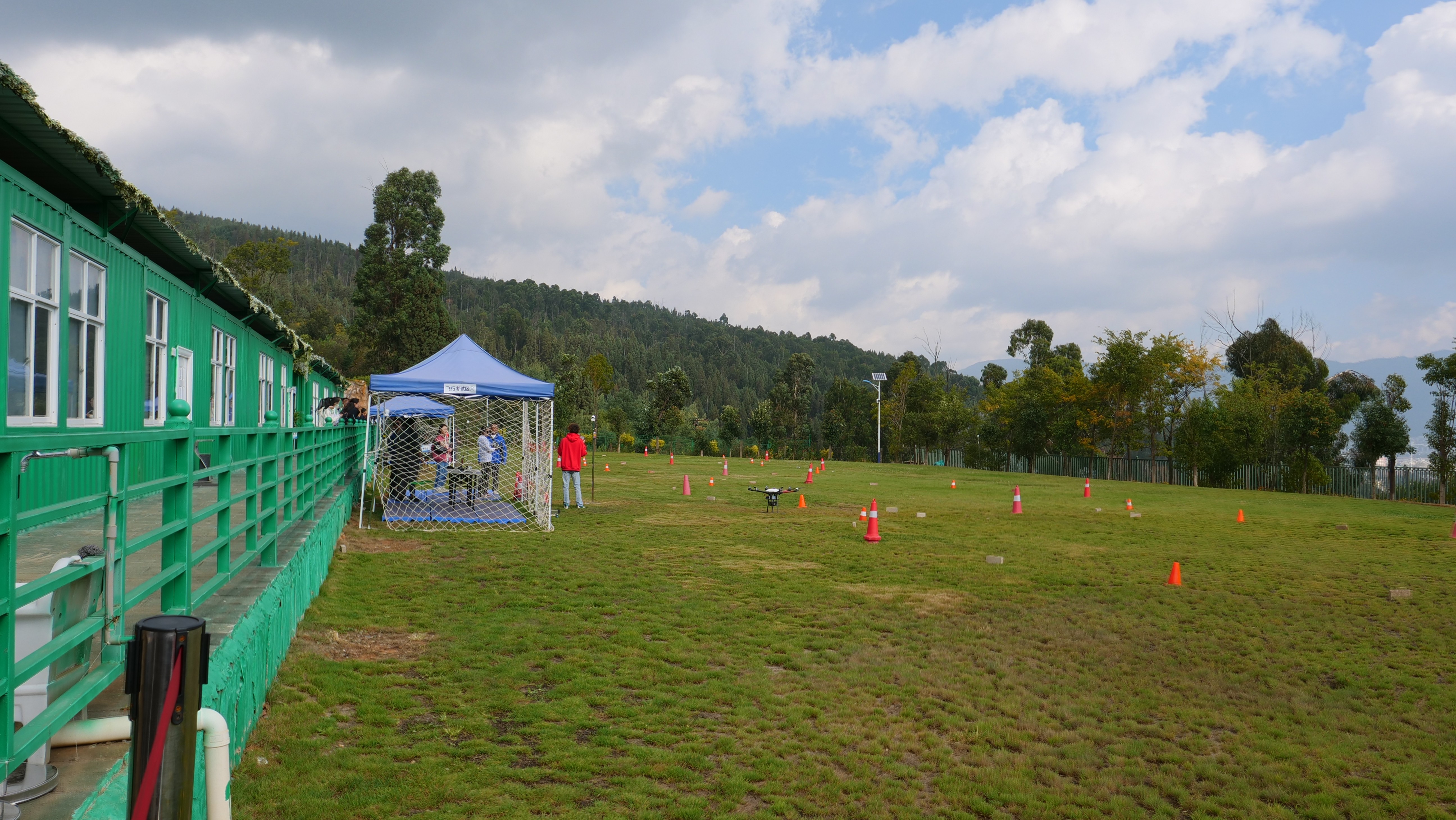 服务涵盖昆明无人机培训、昆明保安服务、昆明物业服务、昆明宠物医疗美容、昆明职业技能培训服务、昆明广告策划、昆明安防监控。