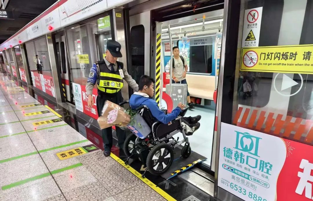 服务涵盖昆明无人机培训、昆明保安服务、昆明物业服务、昆明宠物医疗美容、昆明职业技能培训服务、昆明广告策划、昆明安防监控。