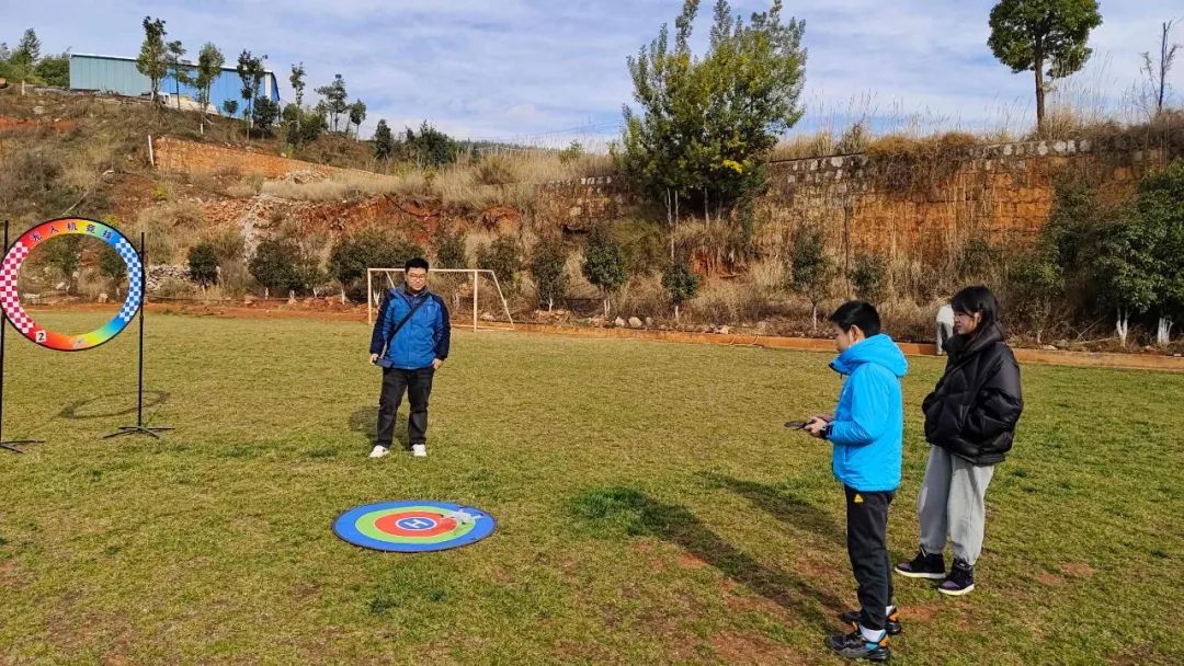 服务涵盖昆明无人机培训、昆明保安服务、昆明物业服务、昆明宠物医疗美容、昆明职业技能培训服务、昆明广告策划、昆明安防监控。