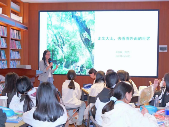 服务涵盖昆明无人机培训、昆明保安服务、昆明物业服务、昆明宠物医疗美容、昆明职业技能培训服务、昆明广告策划、昆明安防监控。