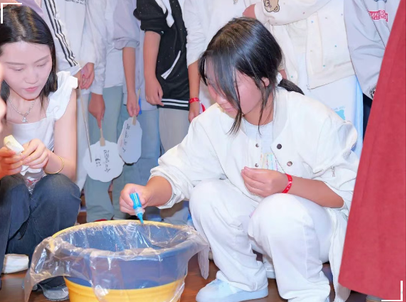 服务涵盖昆明无人机培训、昆明保安服务、昆明物业服务、昆明宠物医疗美容、昆明职业技能培训服务、昆明广告策划、昆明安防监控。