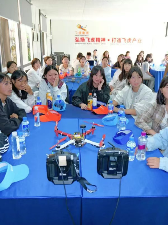 服务涵盖昆明无人机培训、昆明保安服务、昆明物业服务、昆明宠物医疗美容、昆明职业技能培训服务、昆明广告策划、昆明安防监控。