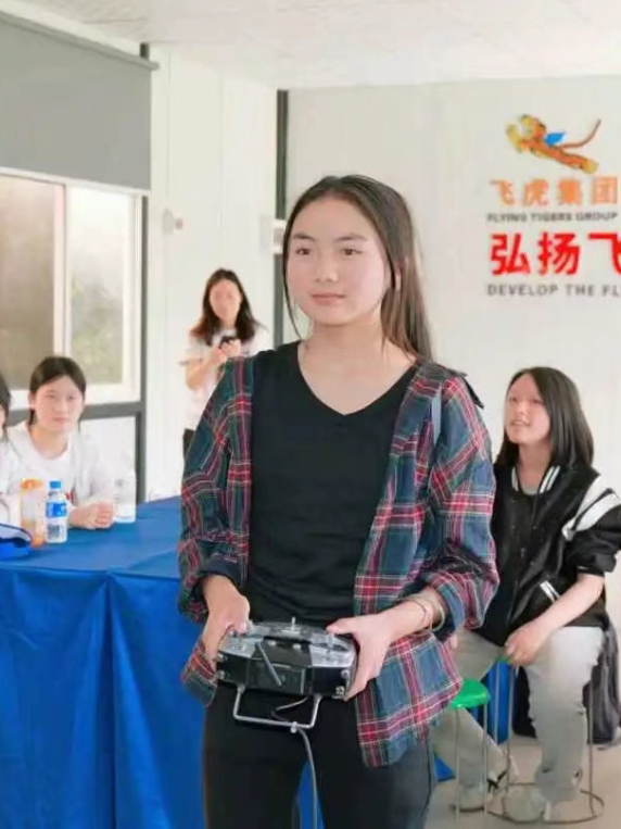 服务涵盖昆明无人机培训、昆明保安服务、昆明物业服务、昆明宠物医疗美容、昆明职业技能培训服务、昆明广告策划、昆明安防监控。