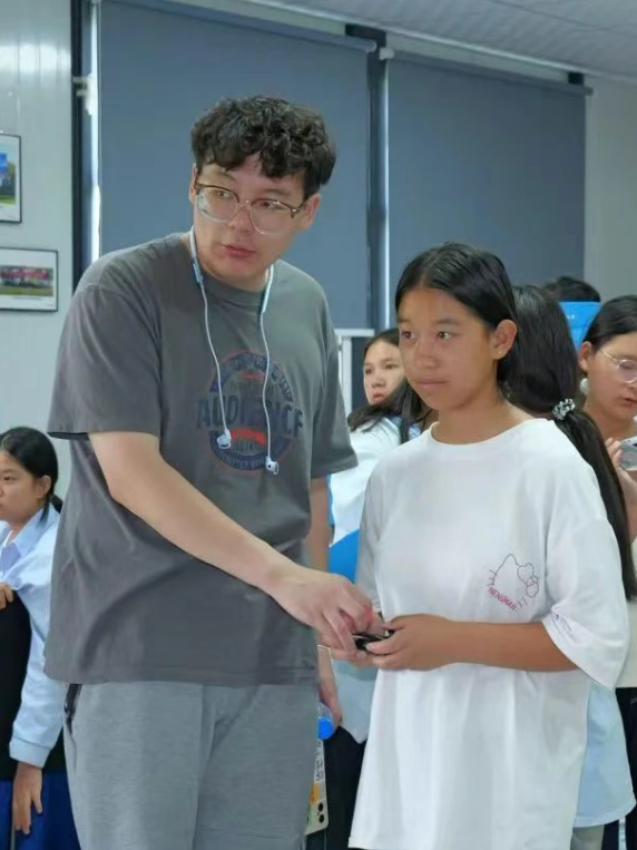 服务涵盖昆明无人机培训、昆明保安服务、昆明物业服务、昆明宠物医疗美容、昆明职业技能培训服务、昆明广告策划、昆明安防监控。