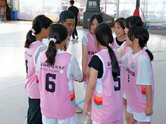 服务涵盖昆明无人机培训、昆明保安服务、昆明物业服务、昆明宠物医疗美容、昆明职业技能培训服务、昆明广告策划、昆明安防监控。