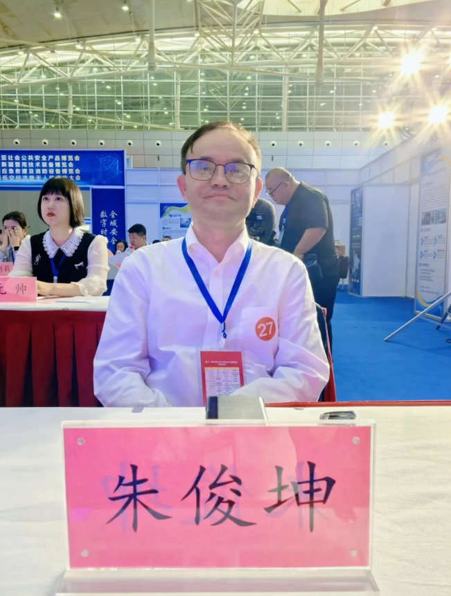 服务涵盖昆明无人机培训、昆明保安服务、昆明物业服务、昆明宠物医疗美容、昆明职业技能培训服务、昆明广告策划、昆明安防监控。