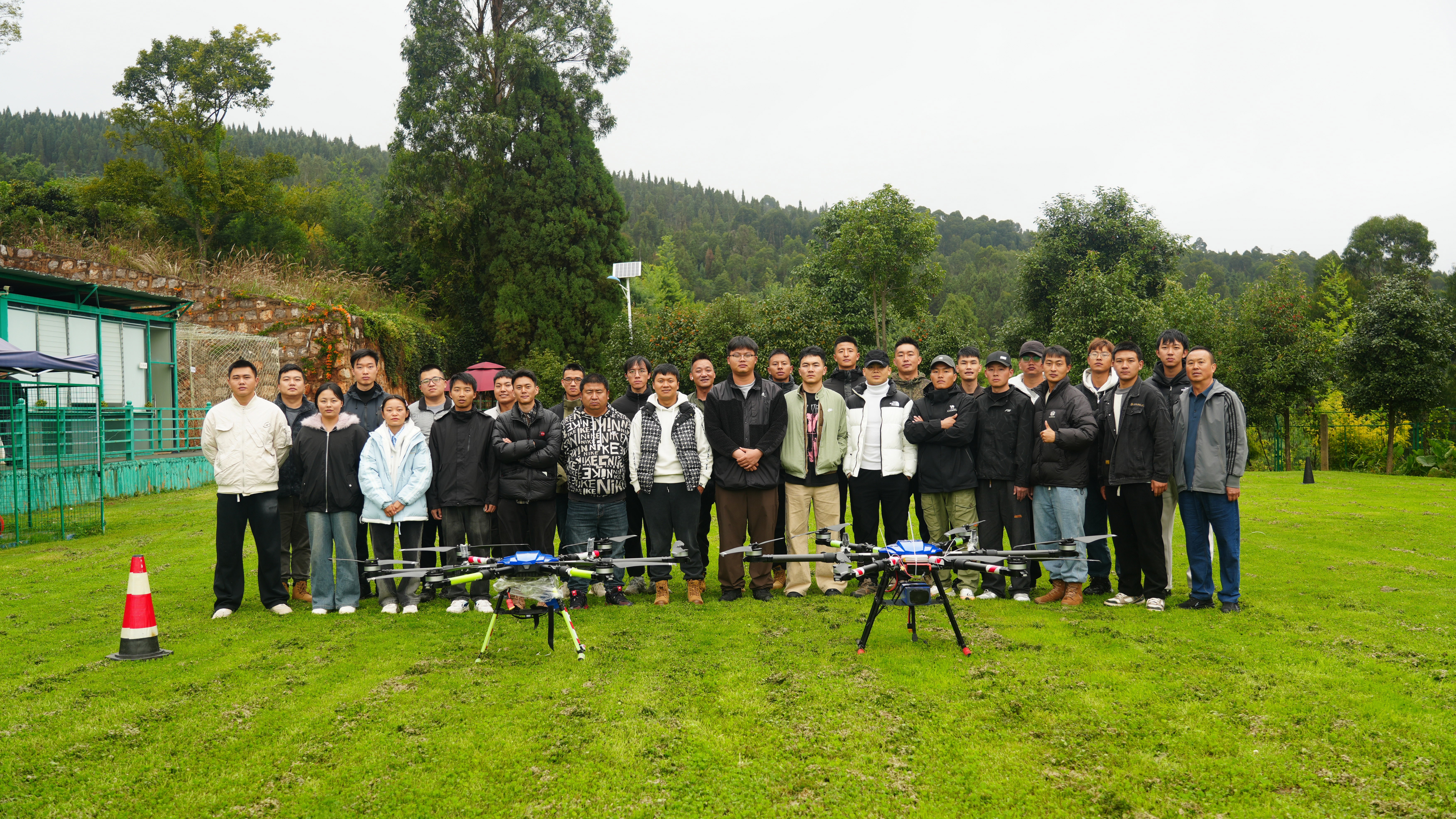 服务涵盖昆明无人机培训、昆明保安服务、昆明物业服务、昆明宠物医疗美容、昆明职业技能培训服务、昆明广告策划、昆明安防监控。