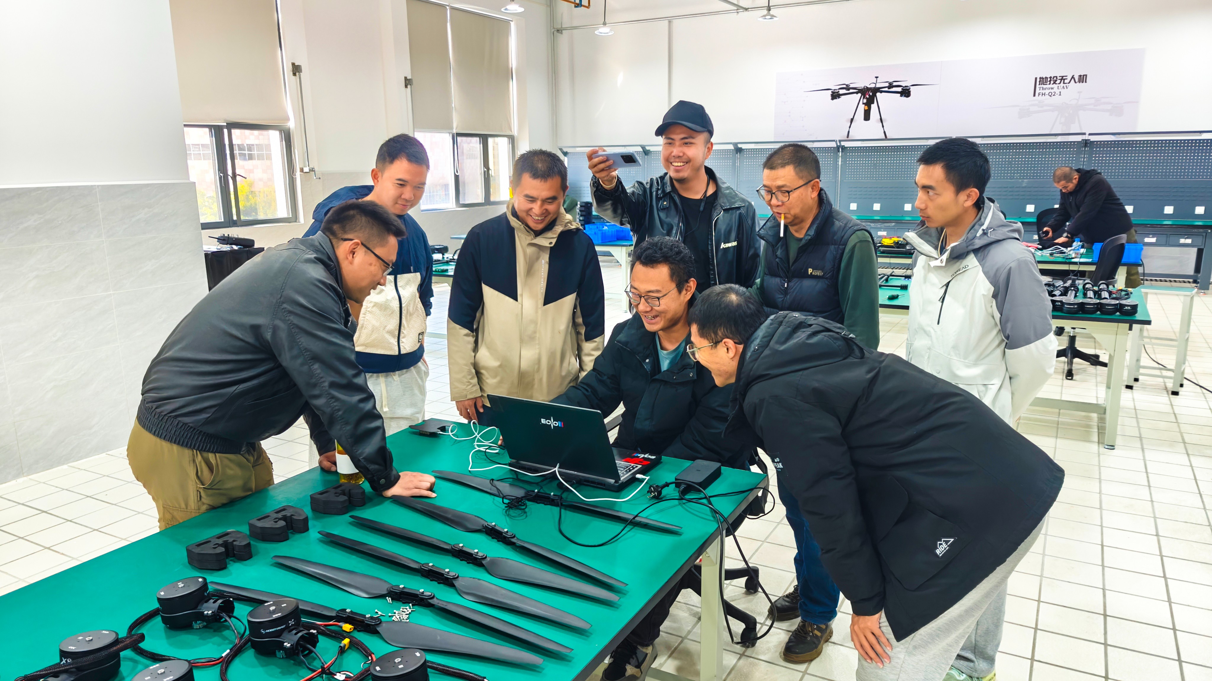 服务涵盖昆明无人机培训、昆明保安服务、昆明物业服务、昆明宠物医疗美容、昆明职业技能培训服务、昆明广告策划、昆明安防监控。