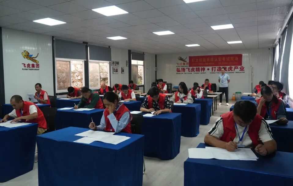 服务涵盖昆明无人机培训、昆明保安服务、昆明物业服务、昆明宠物医疗美容、昆明职业技能培训服务、昆明广告策划、昆明安防监控。